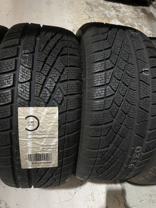 Opony zimowe 235/45/17 nowe Pirelli