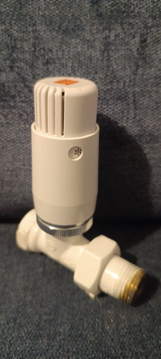 termostatat grzejnikowe kątowy