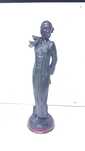 Estatueta Dama em marfinite