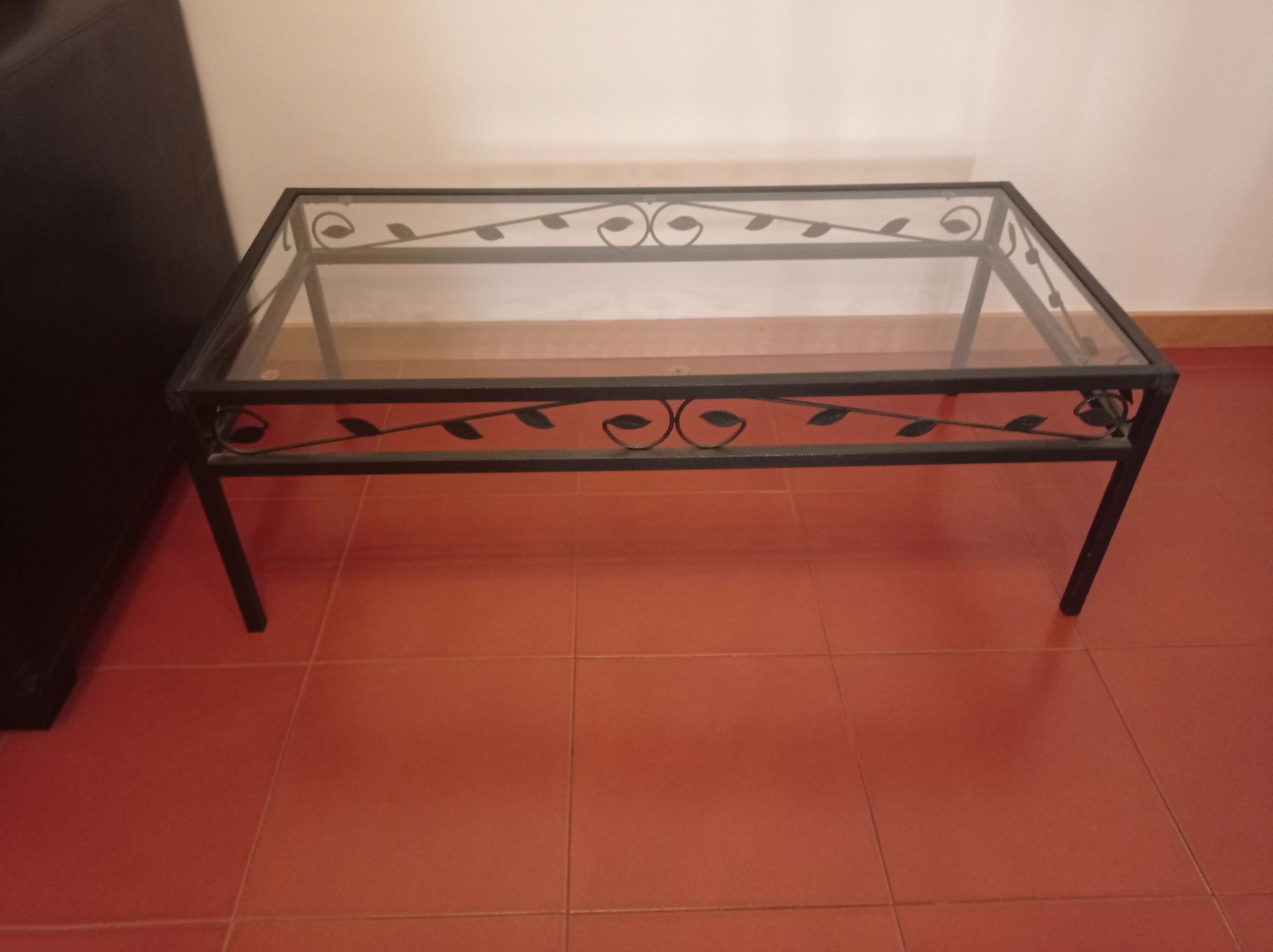 Mesa de vidro em bom estado