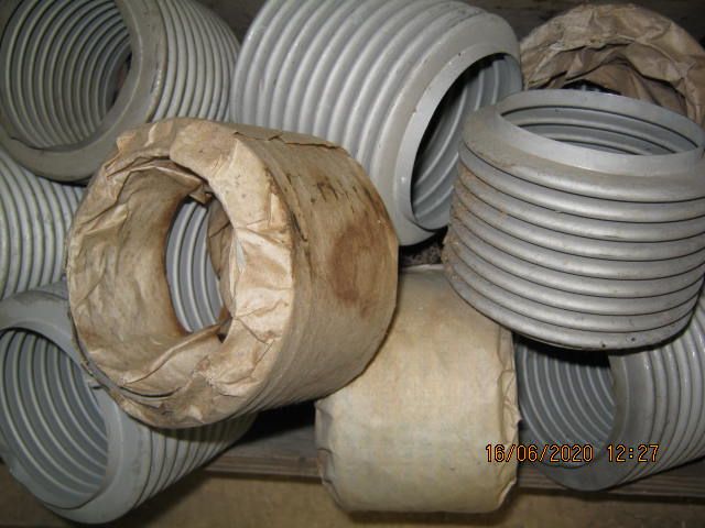 Гофрована трубка (компенсатор віброізолюючий ,сільфон з нж трубки).