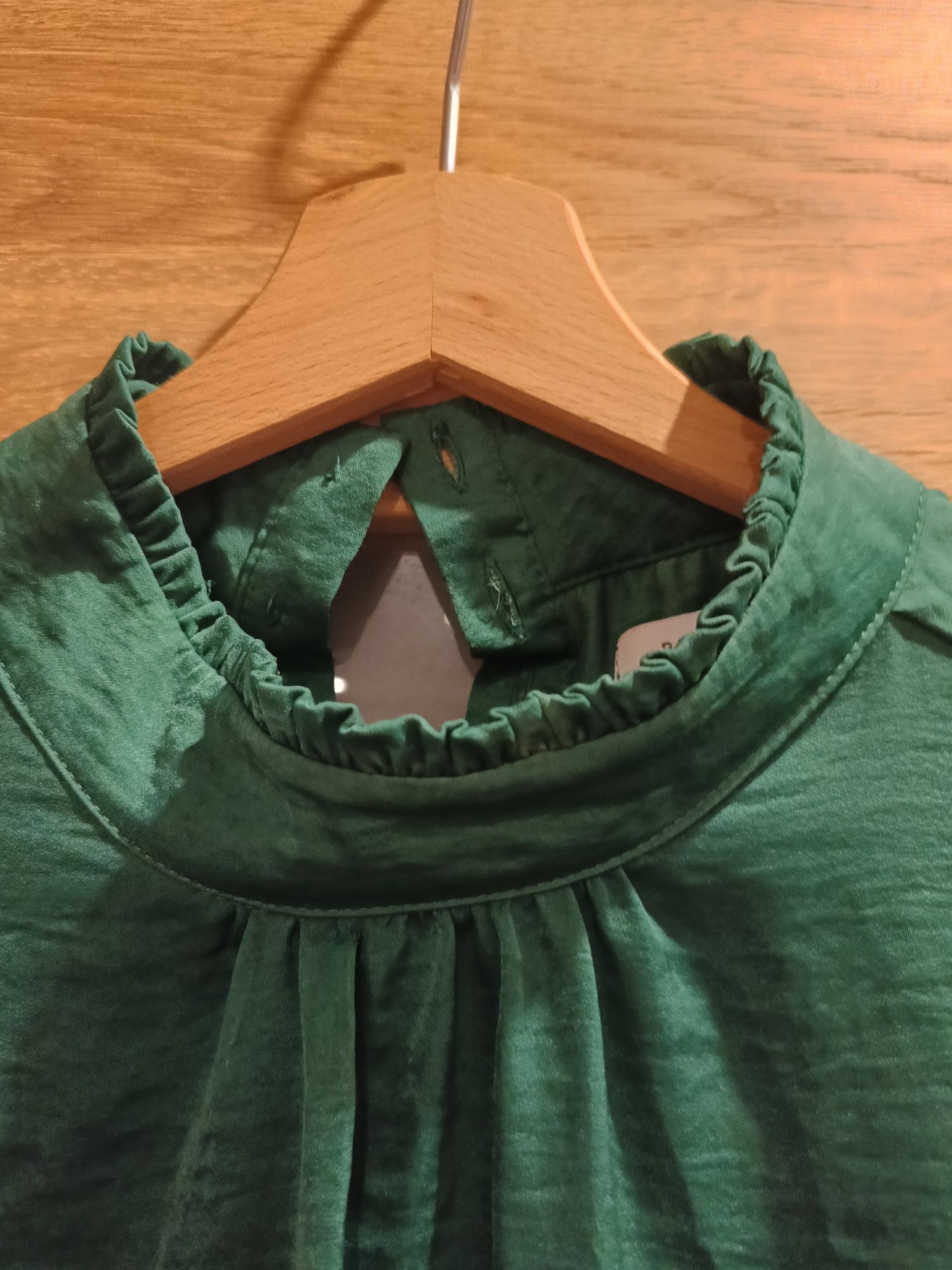 Elegancka zielona bluzka Reserved L guziki