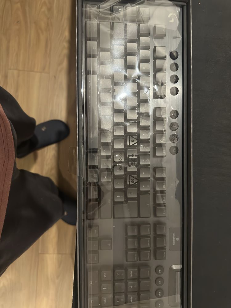 Teclado logitech G915 lightspeed Linear