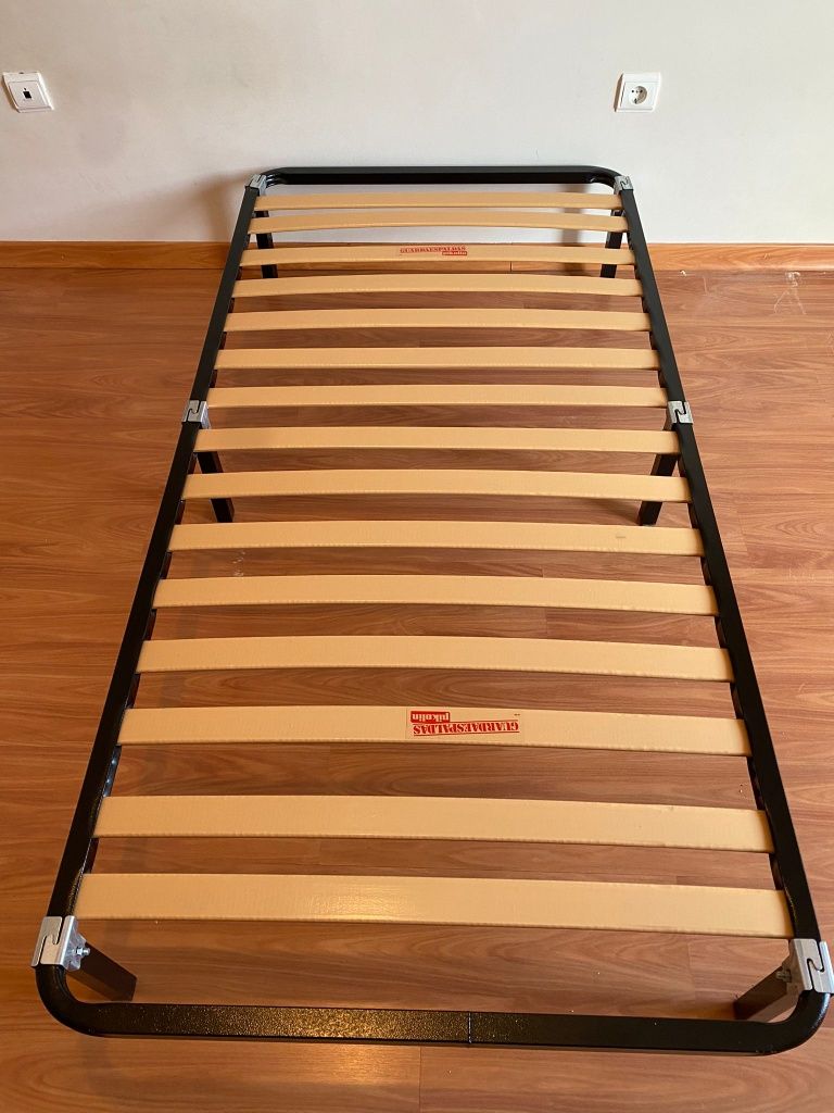 Estrado de cama solteiro