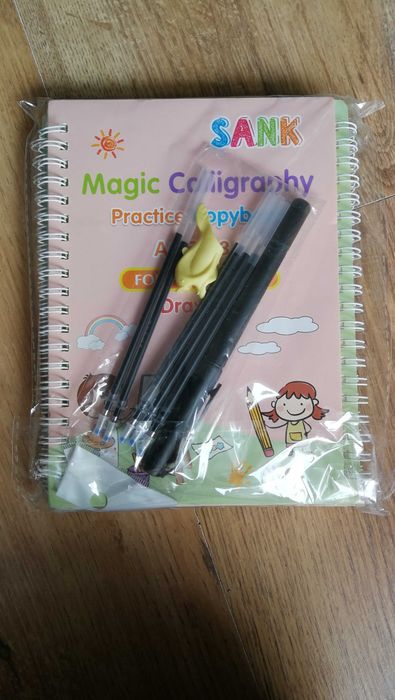 4 książki pióro magiczna kopia