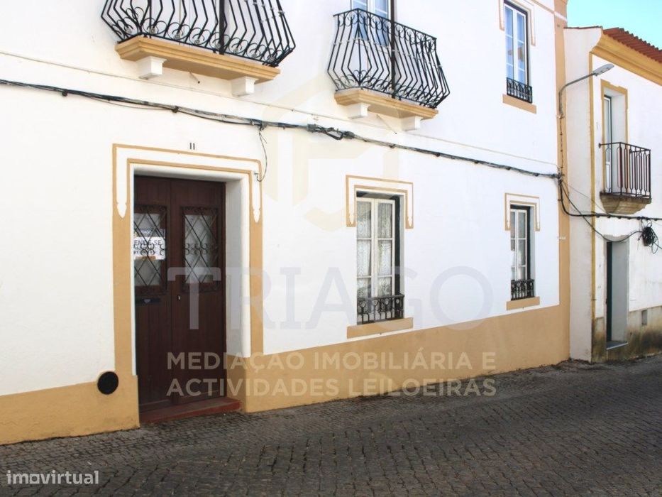 Casa Senhorial T3+3 na Vila Pitoresca de Barrancos