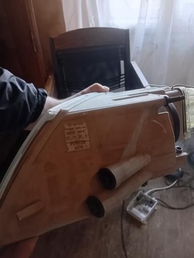 Продам 2 фари із шкоди октавії а 5 2006 рік