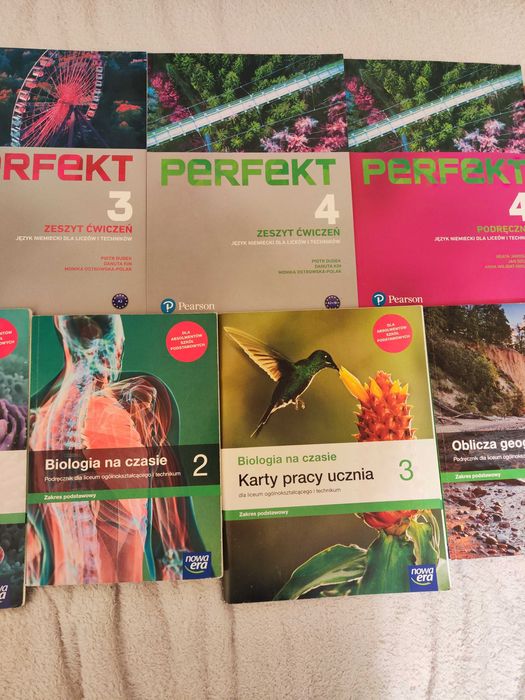 Zestaw książek liceum klasa 1 + 2 + 3 + 4 - stan jak nowe!