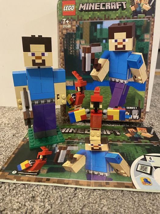 Lego 21148 Minecraft BigFig Steve z papugą
