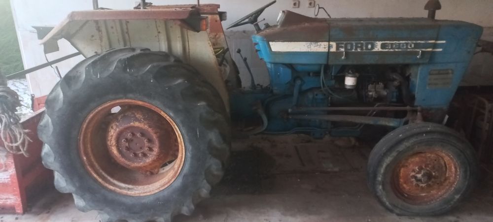 Vendo trator ford 3600