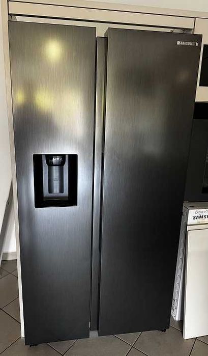 Lodówka SBS RS68A8531B1