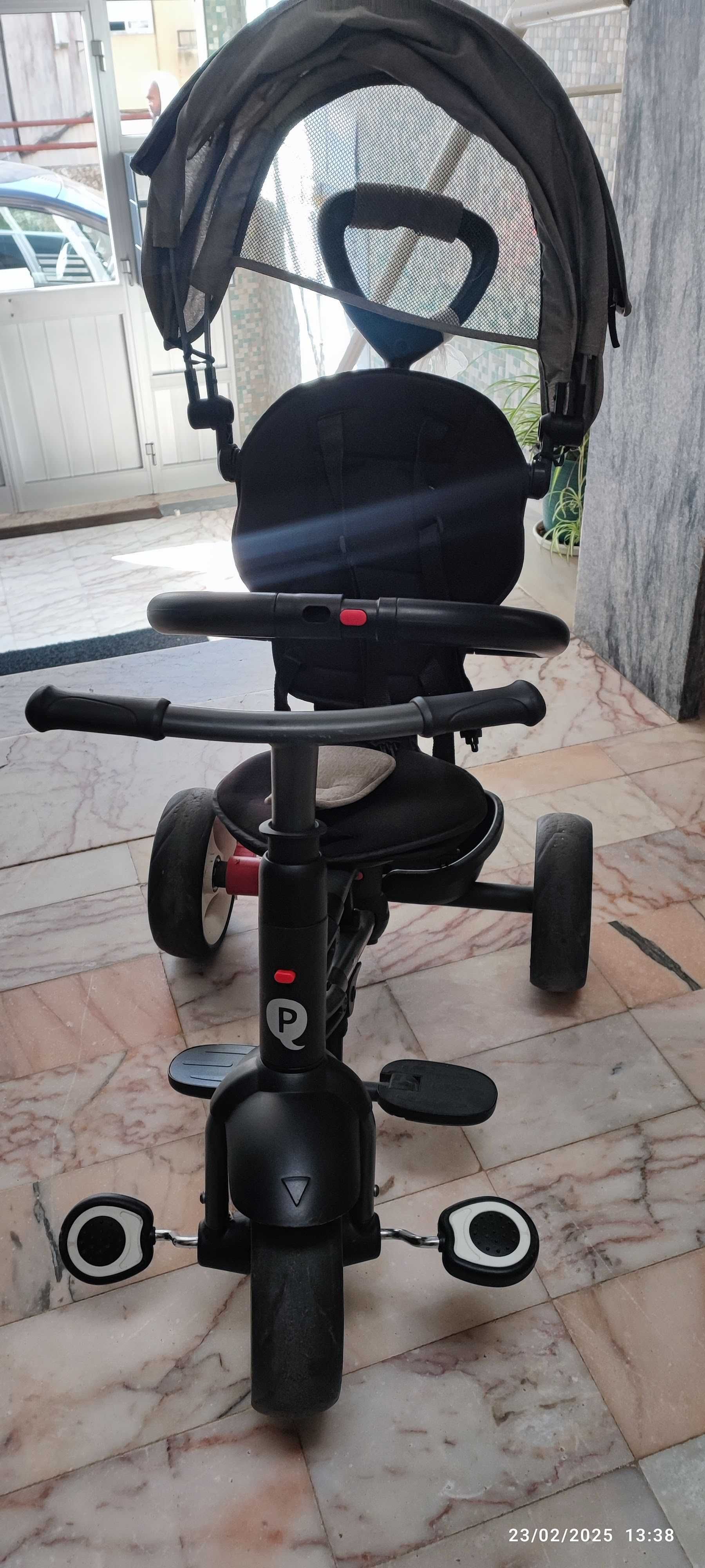 Carrinho triciclo para crianças
