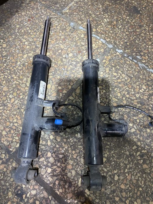 Продам задні амортизатори BMW EDC на 3,4 серію