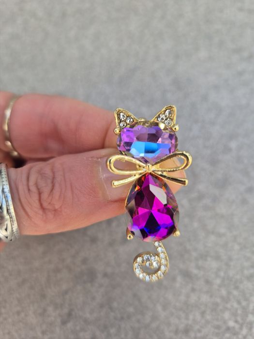 Broszka kotek różowy