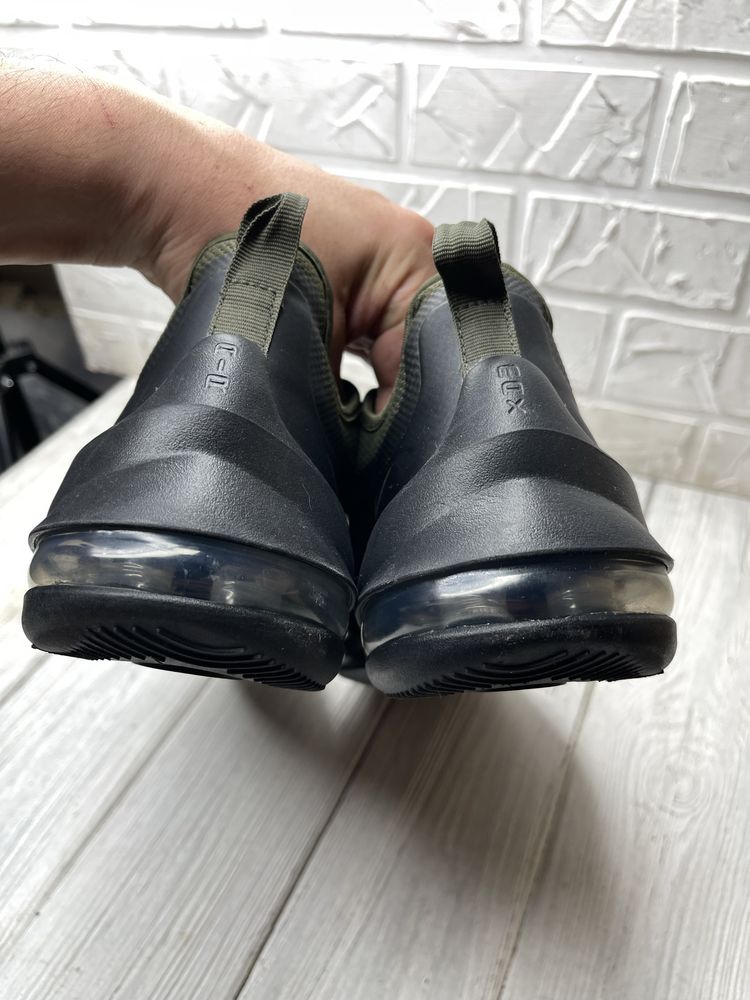 Срочно Продам Крутые хаки кроссовки Nike air max axis оригинал