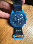 Mission to Neptune SO33N100 – Omega x Swatch HIT Kolekcjonerski