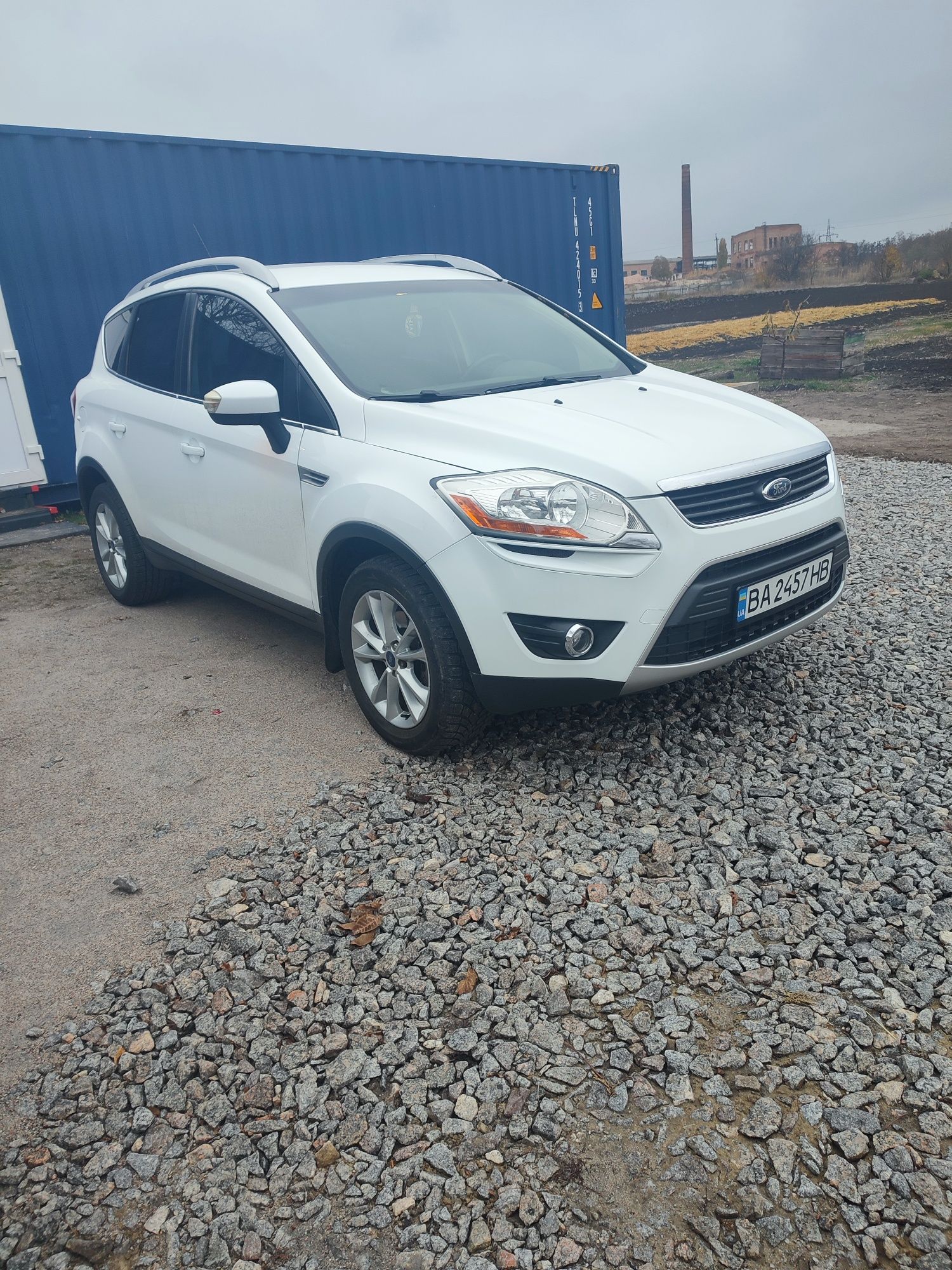 Паркетник Джип Форд Куга 2.0tdi рідна фарба.2013р куплена.