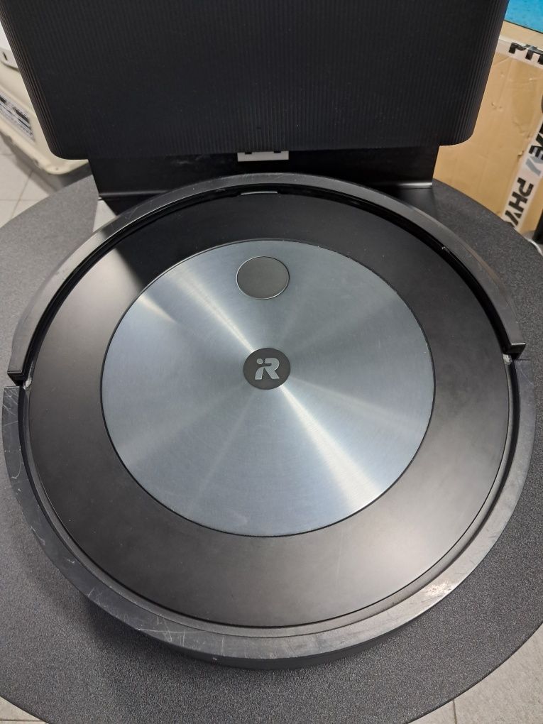 Robot sprzątający iRobot Roomba j7