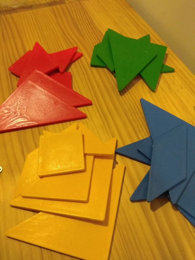 Tangram's 4 cores diferentes