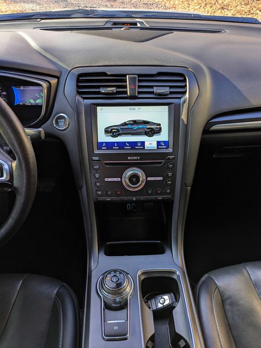 Ford Fusion Titanium 2020 plug-in hybrid