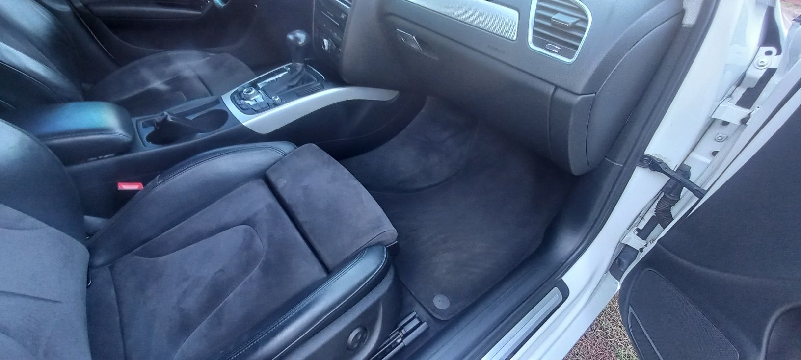 Машина audi A4 B8, в дуже гарному стані.