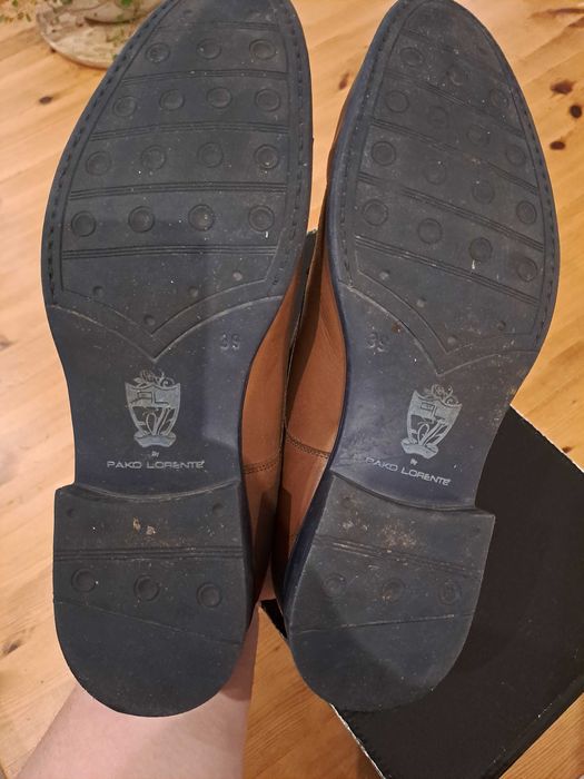 Pako Lorente buty 39  27cm
