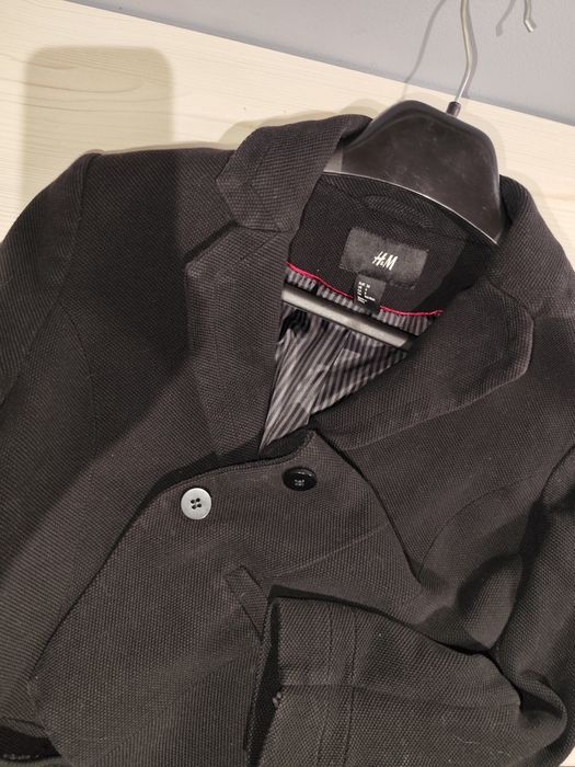 Elegancka zapinana marynarka damska S