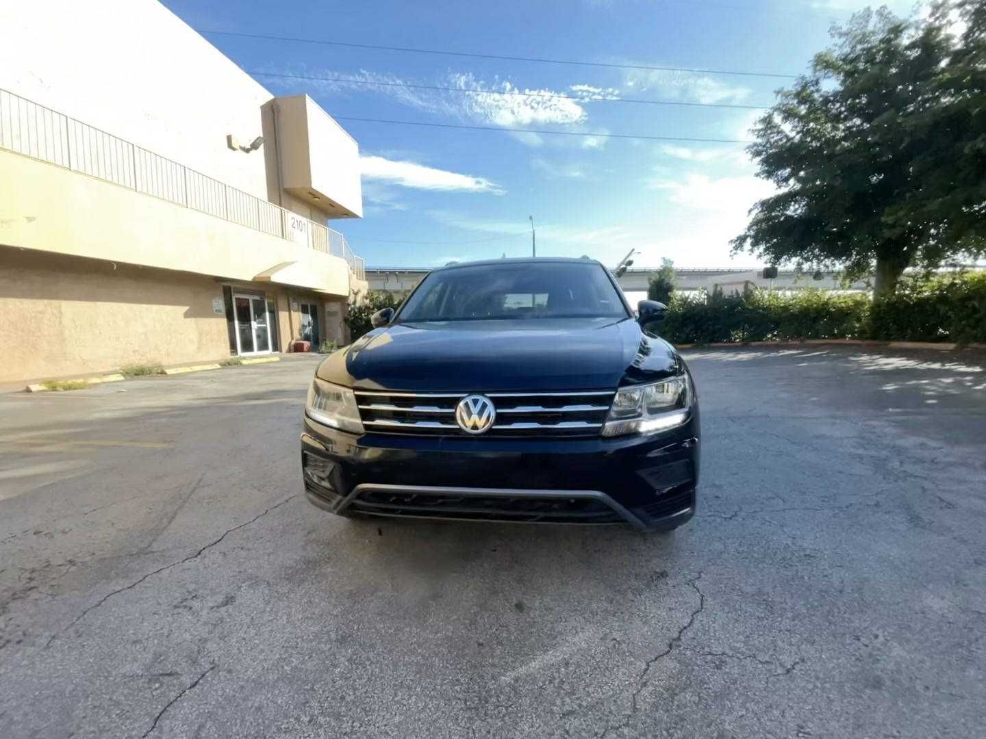 Volkswagen Tiguan SE 2021 року