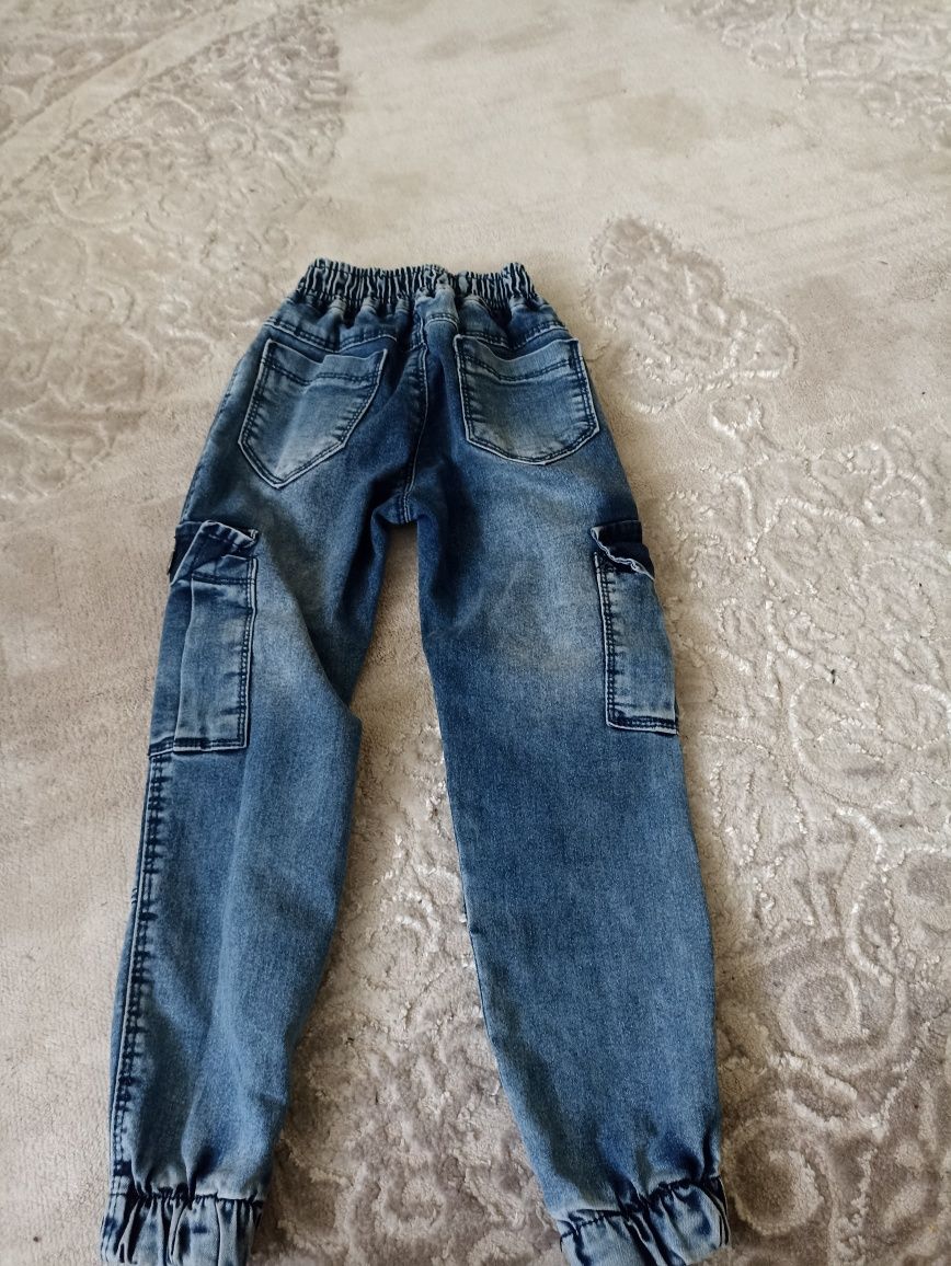 Продам джинси для хлопчика
