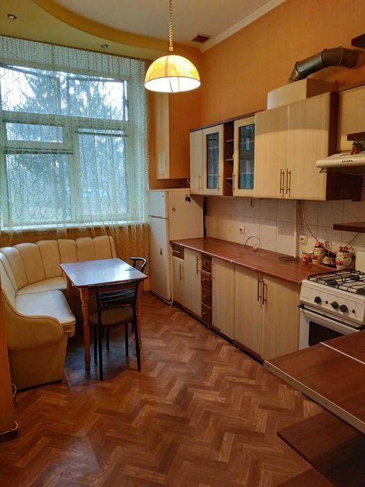 Велика 2К з ремонтом! Мінімальне переоформлення!