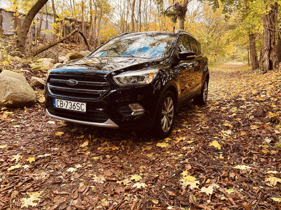 Ford Kuga 2017 • 4x4 • Benzyna • Automat • Czarne skóry