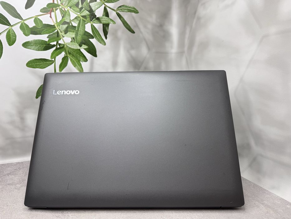 Ноутбук Lenovo IdeaPad V320-17IKB/i5-7200U/8GB/256GB/FHD/17"