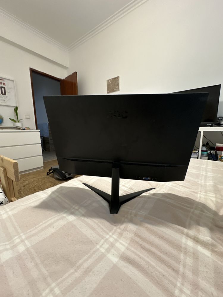 Monitor AOC 27” 1920x1080