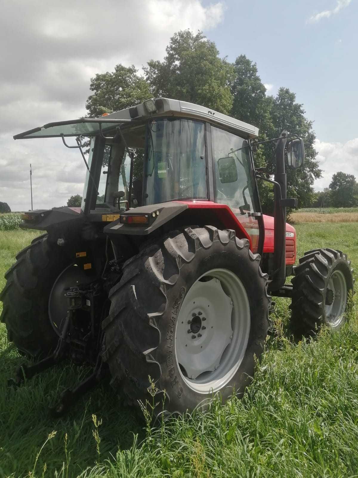 Massey Ferguson 6260