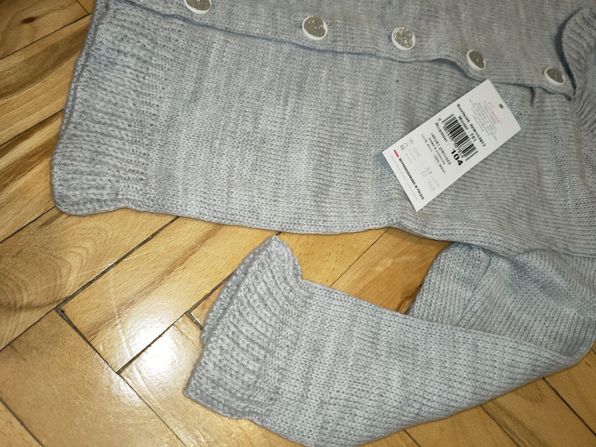 Sweter szary 104