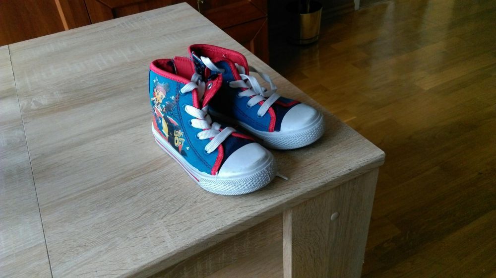 Buty chłopięce z piratem