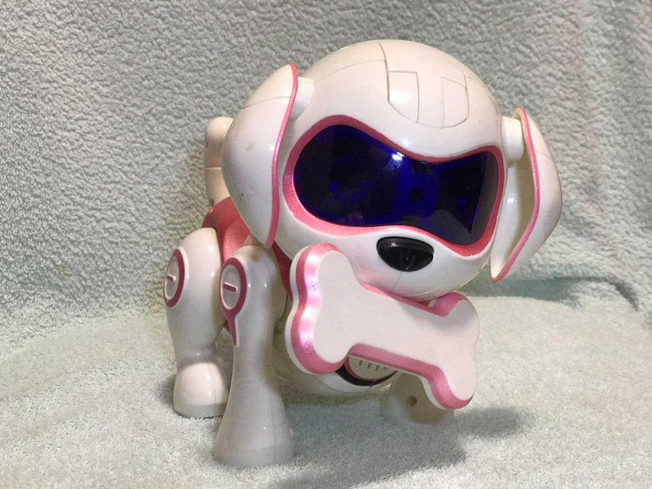 Інтерактивна робот-собака