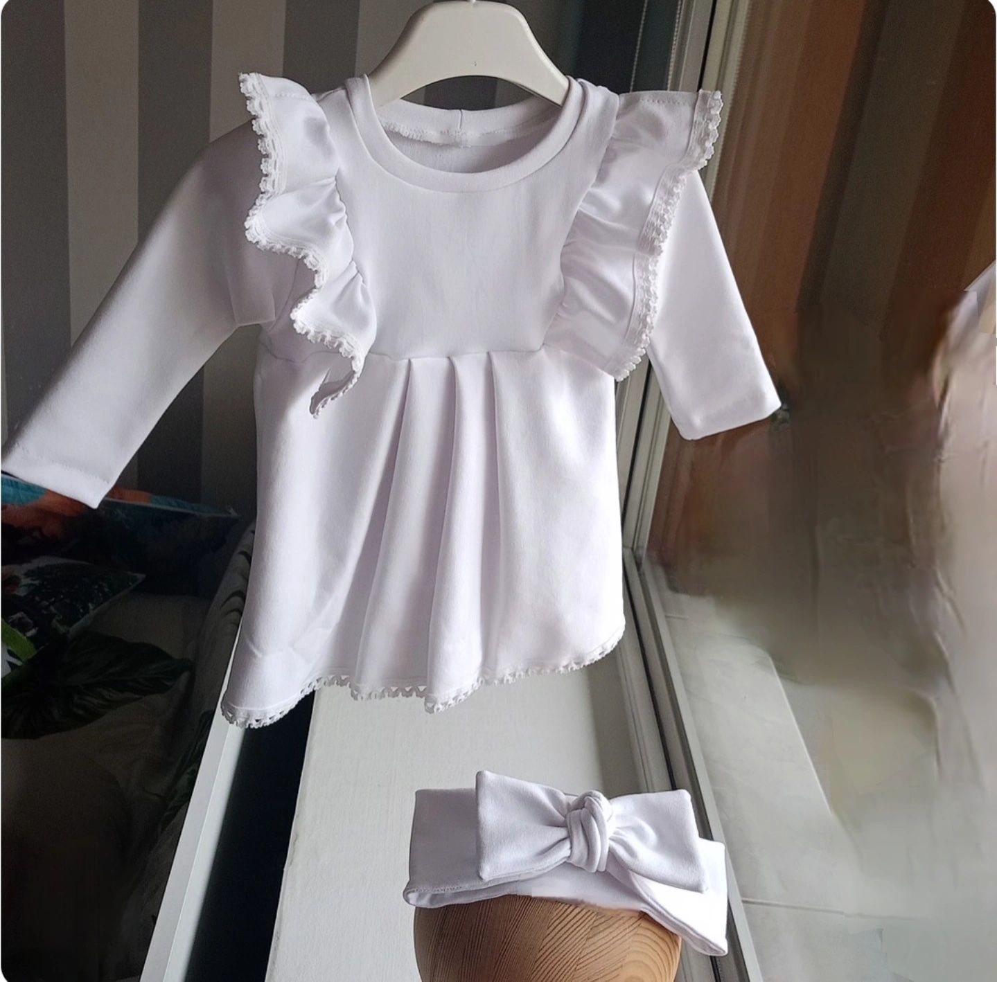 Biała sukienka 68 chrzest chrzciny handmade falbanki opaska na głowe