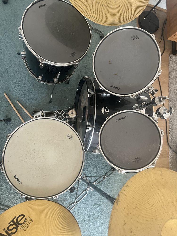 Bateria Sonor com banco