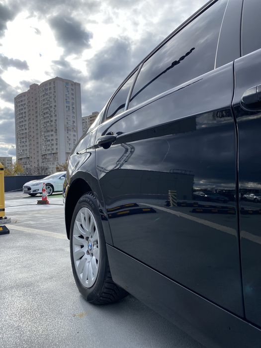 Продам BMW E90 2.0