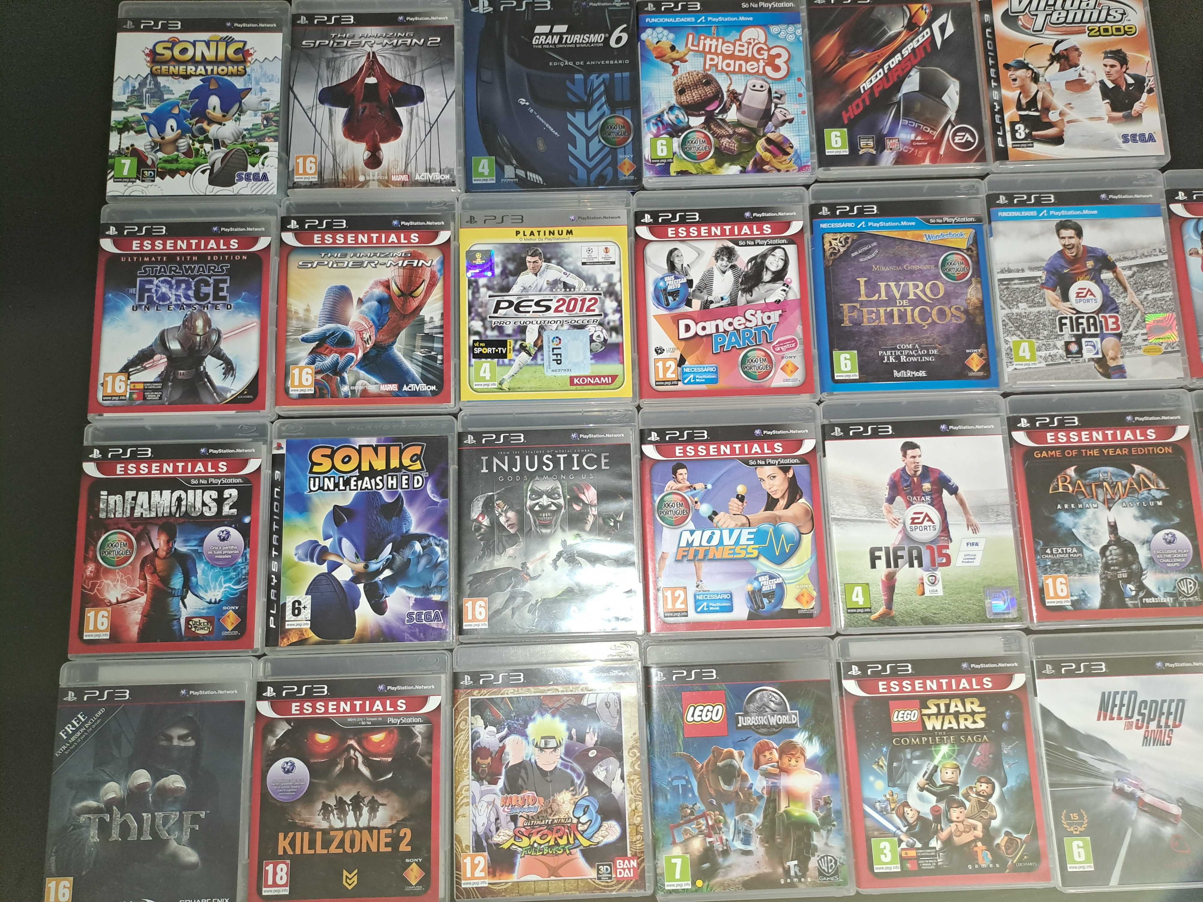 Playstation 3 - Disco 1TB + 27 Jogos + 2Comandos + 2Comandos Move