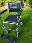 Wózek inwalidzki kąpielowy toaletowy Invacare