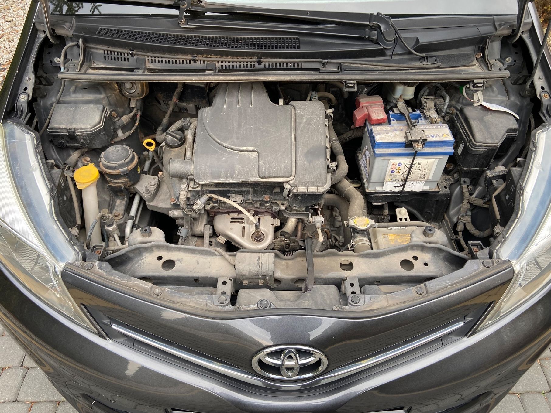 Toyota Yaris Sprzedam Toyote Yaris silnik 1.0, 2012 r.