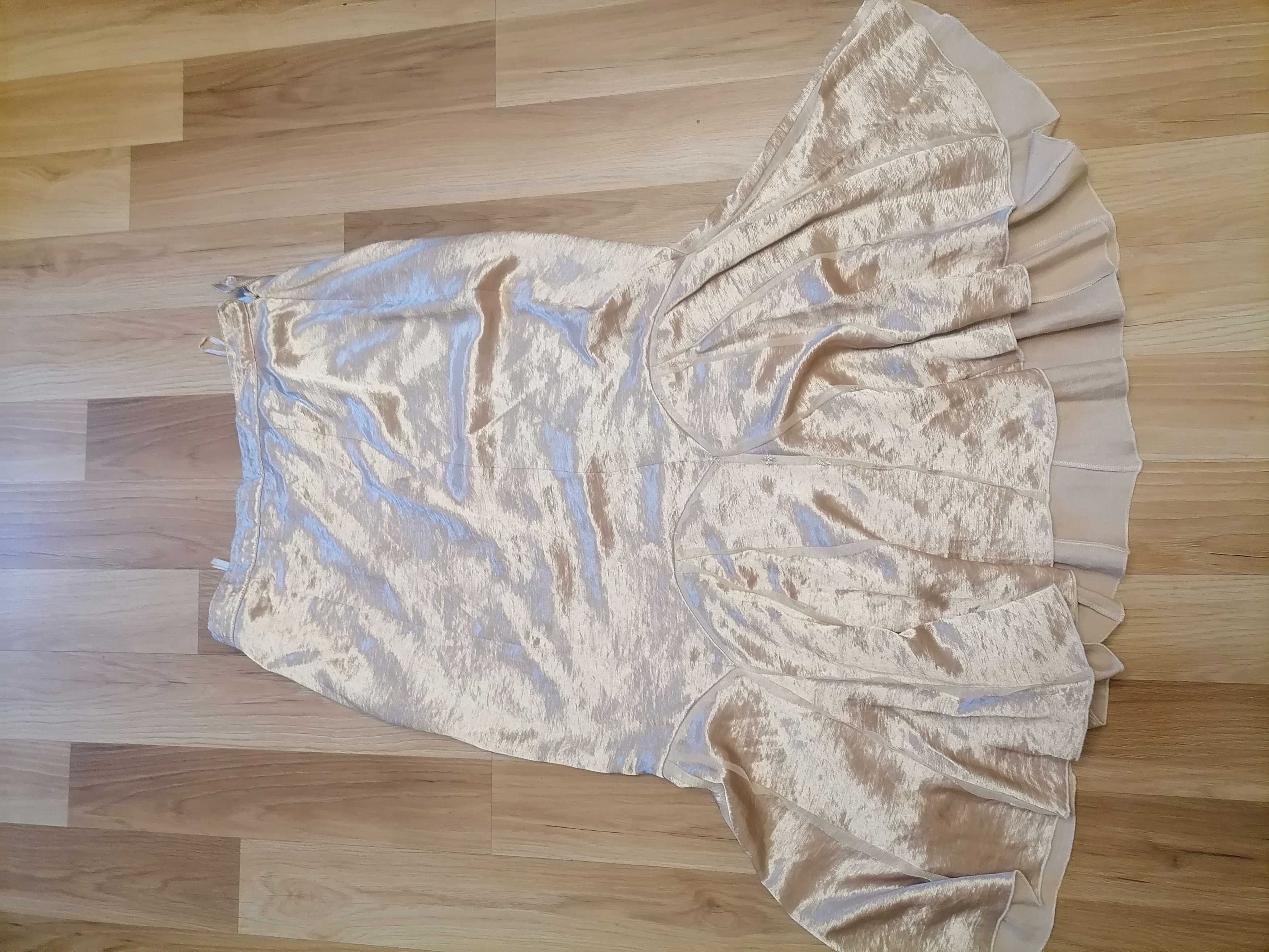 Elegancki 3 częściowy komplet 44