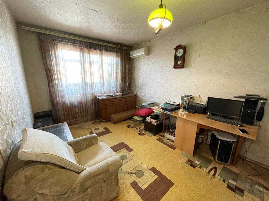Продаж квартири в районі Східний 3