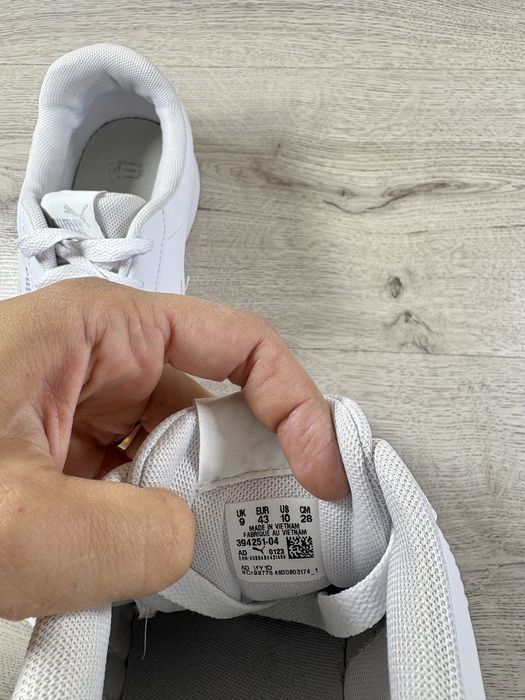 Puma білі чоловічі кросівки 43 розмір