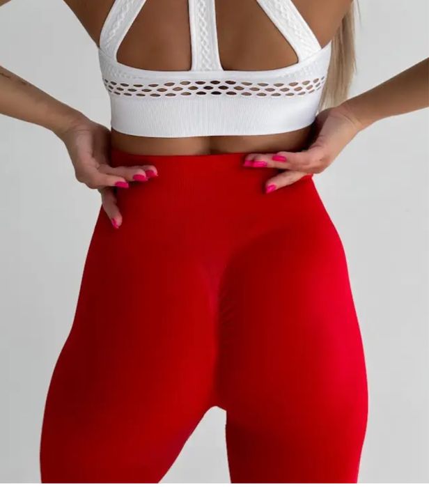 Червоні лосини з пуш ап