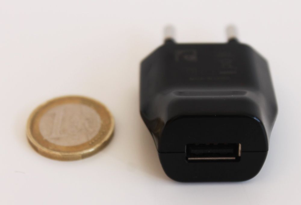 Carregador USB de 5V 0.7A modelo UCM507 da Silvercrest