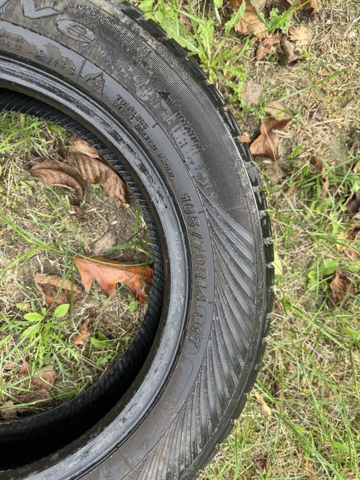 Komplet opon zimowych Yokohama 165/70 R14 81T