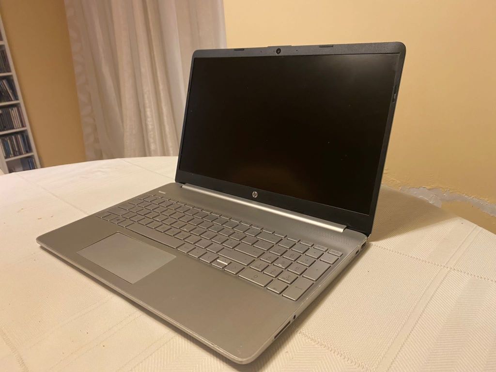 Laptop HP 15s-es0xxx